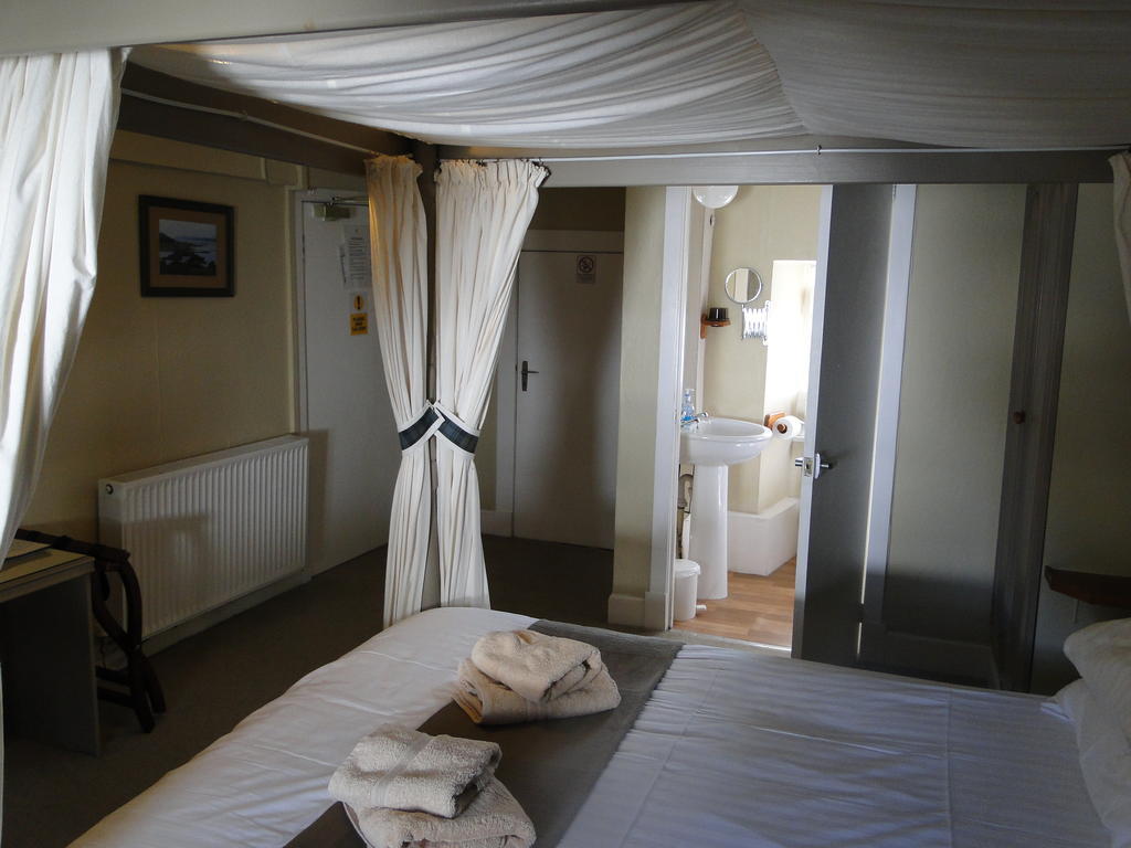 The Red Lion Inn Doune Room photo