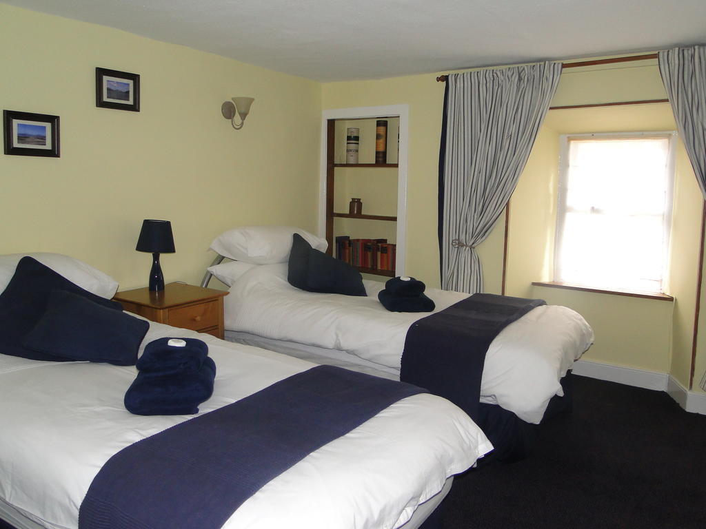 The Red Lion Inn Doune Room photo